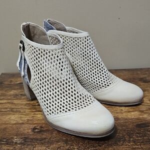 Casta Cream Blue Perforated Leather 2.5" Heel Ankle Boots Size 41 US10